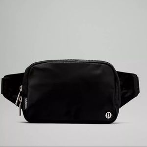 NWT Lululemon Everywhere Belt Bag Large